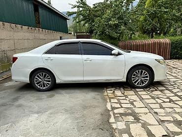 Продажа авто: Toyota Camry: 2014 г., Автомат, Бензин, Седан — 3