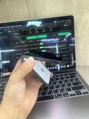 mate 20: Samsung Galaxy Z Flip7, Новый, 256 ГБ, цвет - Черный, В рассрочку, eSIM — 5