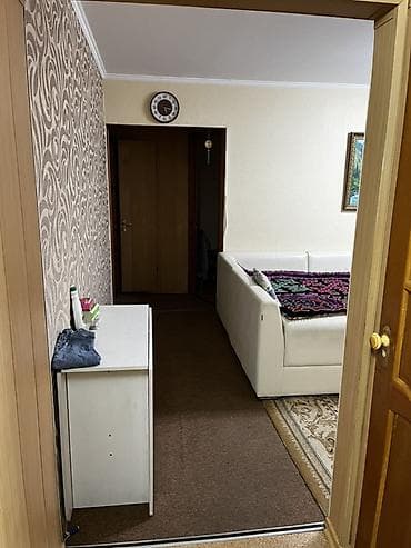 мебельные магазины: 3 комнаты, 58 м², 5 мкр 104 серия, 1 этаж, Требуется ремонт — 3