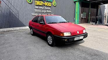 будка авто: Volkswagen Passat: 1991 г., 1.8 л, Ручные, Бензин, Лифтбек — 6