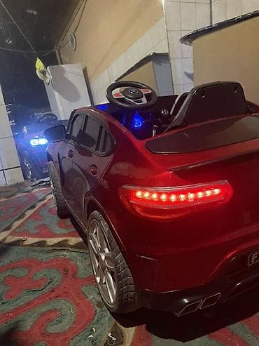 Детский транспорт: Электромобиль для детей BMW красный — 2