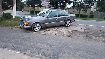 Транспорт: Mercedes-Benz W124: 1993 г., 2.2 л, Механика, Бензин, Седан — 1