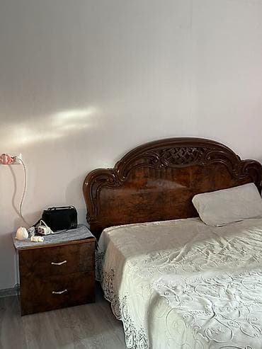 уголок стол: Спальный гарнитур, Б/у, Двуспальная кровать, Дерево, Самовывоз, цвет - Коричневый — 3