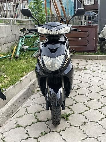 Скутер CYGNUS Z, черный цвет. Отличное состояние Продаётся надёжный at lalafo.kg Скутер CYGNUS Z, черный цвет. Отличное состояние Продаётся надёжный