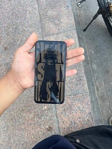 аифон 11 про: IPhone 11 Pro, Matte Midnight Green — 2