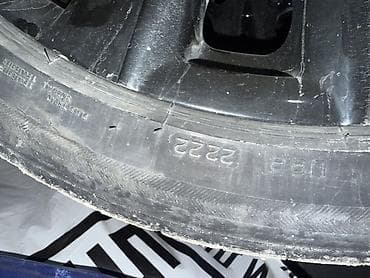 мокрый: Шины 235 / 40 / R 19, Лето, Б/у, Легковые, Япония, Bridgestone — 2