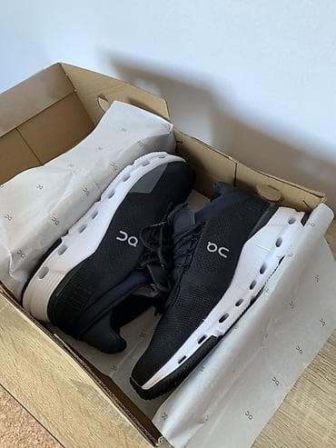 кроссовки оригинал: Кроссовки On Cloudnova (черные/белые) Новые 42 размер - Легкая — 2