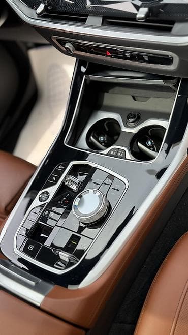 2 8: BMW X7: 2022 г., 3 л, Типтроник, Гибрид, Внедорожник — 9