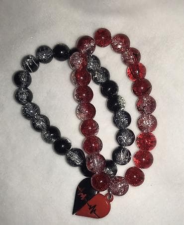 Набор стильных аксессуаров и украшений: 1) Парные браслеты на