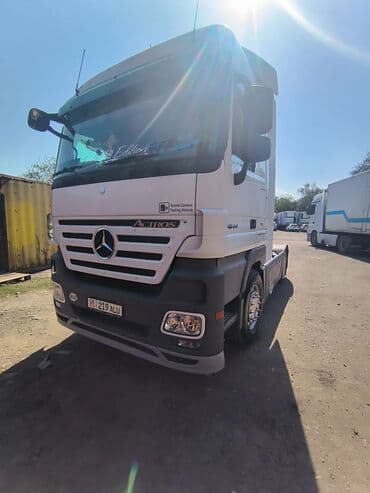 атего 818: Тягач, Mercedes-Benz, 2008 г., Шторный — 7