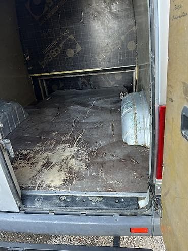 миксер б у: Mercedes-Benz Спринтер: 2003 г., 2.2 л, Механика, Дизель, Бус — 9