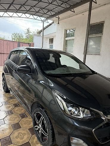 mini cuper: Chevrolet Spark: 2017 г., 1 л, Автомат, Бензин, Хэтчбэк — 3