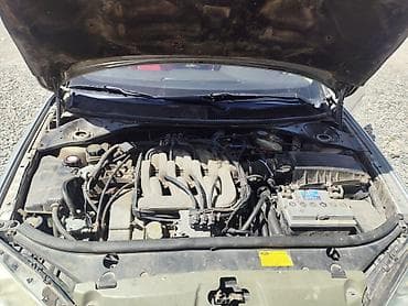 Ford Mondeo: 2004 г., 2.5 л, Автомат, Газ, Универсал