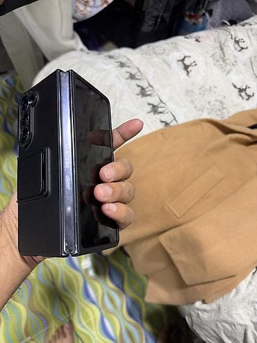 samsung galaxy tab e: Samsung Galaxy Z Fold 4, цвет - Черный — 5