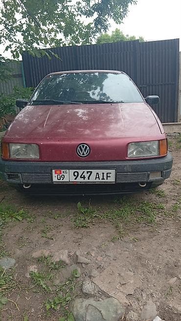 авто эмаль: Volkswagen Passat: 1988 г., Механика, Седан — 1