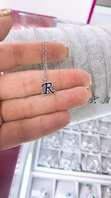 Свадебные платья и аксессуары: Новые серебряные Колье Буквы Самый лучший подарок для ваших любимых — 3