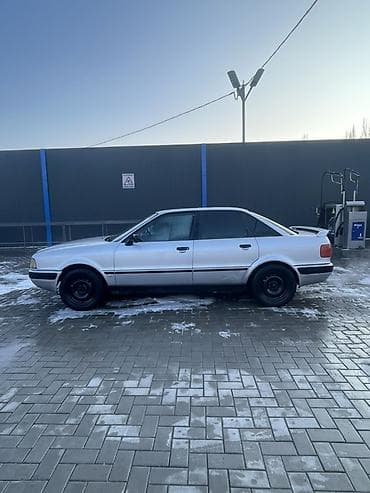 Транспорт: Audi 80: 1994 г., 2 л, Механика, Бензин, Седан — 6