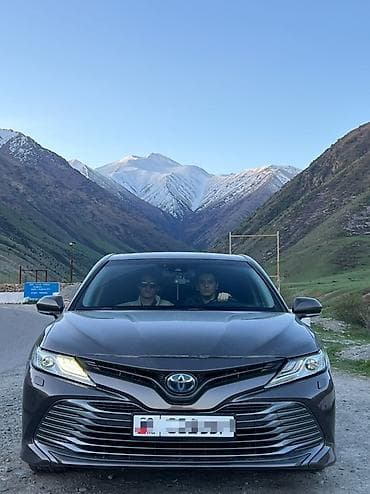 camry 55 гибрид: Toyota Camry: 2019 г., 2.5 л, Вариатор, Гибрид, Седан — 7
