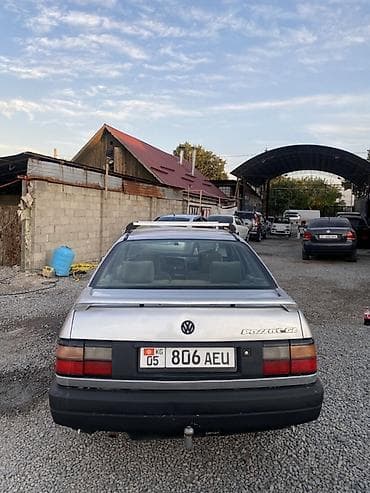 Транспорт: Volkswagen Passat: 1991 г., 1.8 л, Механика, Бензин, Седан — 4