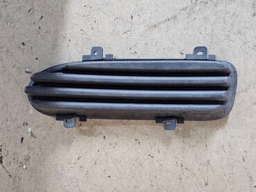 брызговики газ 53: Решетка радиатора Mazda 1996 г., Б/у, Оригинал — 3