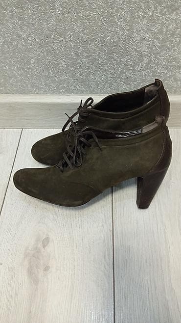 labubu бишкек: Женские ботильоны на шнуровке. - Материал: натуральная замша; задник — 9