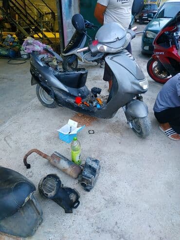 скутеры мопеды: Скутер 100куб 4х такный — 3