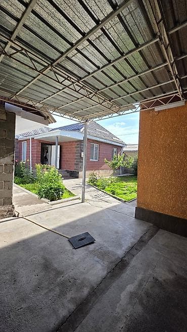 ысык ата домики: Для БОЛЬШОЙ СЕМЬИ на участке 6 соток ПРОДАЕТСЯ 2 дома! 📍ж/м — 9