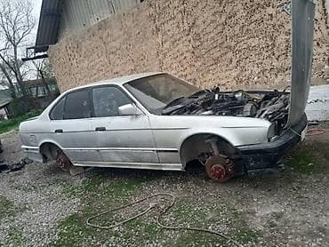 diska 14: BMW 5 series: 1991 г., Седан — 6