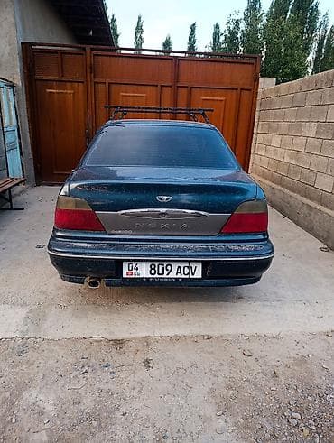 автомобиль матиз: Daewoo Nexia: 2004 г., Седан — 1