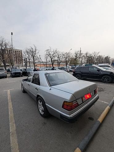 мерс 116: Mercedes-Benz W124: 1992 г., Ручные, Бензин, Седан — 4