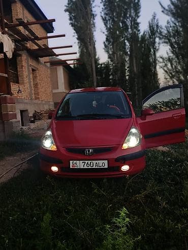 Honda Jazz: 2004 г., 1.4 л, Механика, Бензин, Хэтчбэк at lalafo.kg Honda Jazz: 2004 г., 1.4 л, Механика, Бензин, Хэтчбэк