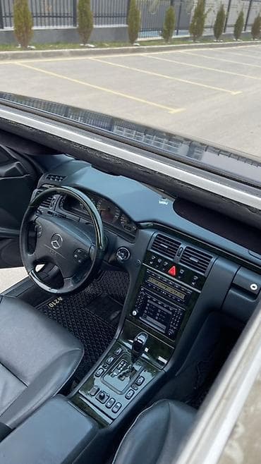 Продажа авто: Mercedes-Benz E-Class: 2001 г., 3.2 л, Автомат, Бензин, Седан — 5