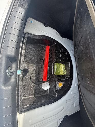 geely galaxy e5: Hyundai Avante: 2019 г., 1.6 л, Вариатор, Бензин, Седан — 10