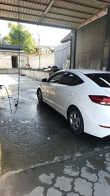 Hyundai Avante: 2018 г., 1.6 л, Бензин, Седан