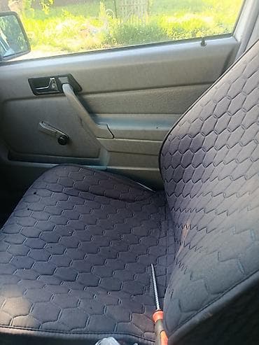 Унаа: Mercedes-Benz 190: 1991 г., 1.8 л, Кол менен иштөөчү, Бензин, Седан — 10