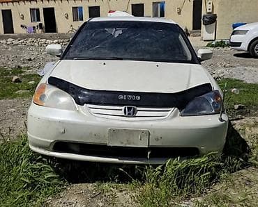 Honda Civic седан год 2003 объем 1.5 восстановления можно. только