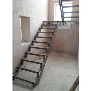 клем продаю: Каркас лестницы из металла. двойной косоур. обшивка из дерева. стаж 20 — 5