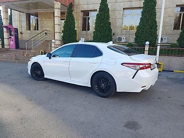катафоты: Toyota Camry: 2018 г., 2.5 л, Автомат, Бензин, Седан — 4