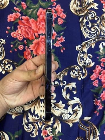 продам айфон 12 про: IPhone 12 Pro, Pacific Blue, Кабель — 2