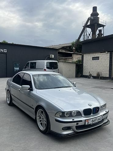 помпа е39: BMW 5 series: 2002 г., Седан — 3