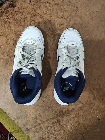 Мужские кроссовки, 43, Nike, Б/у, цвет - Белый, Самовывоз
