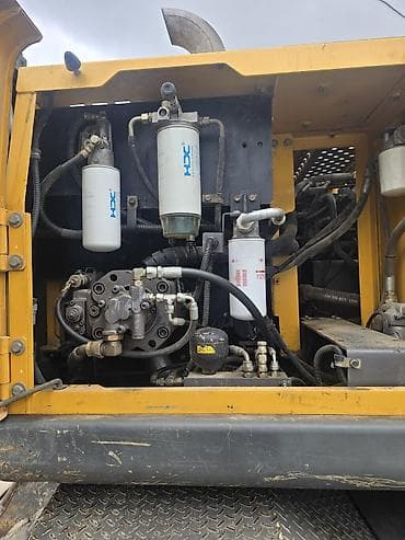 вольво робот тягач: Экскаватор, Volvo, 2015 г., Колесный — 8