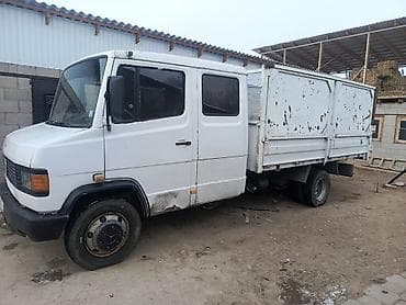 дизил авто: Mercedes-Benz : 1993 г., 4 л, Механика, Дизель, Пикап — 9