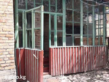 сарай куплю: Продаю 4-х комнатный кирпичный дом. кухня, баня. На одном участке — 6