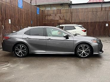Toyota: Toyota Camry: 2018 г., Автомат, Бензин, Седан — 2