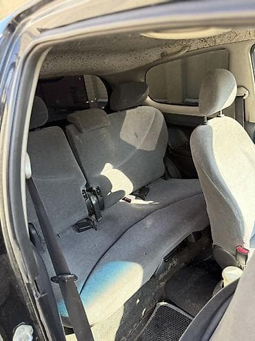 Toyota Yaris: 1999 г., 1 л, Механика, Бензин — 6