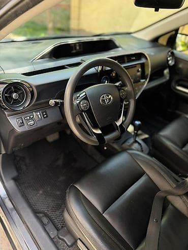 prius: Toyota Aqua: 2019 г., 1.5 л, Автомат, Гибрид, Хэтчбэк — 4