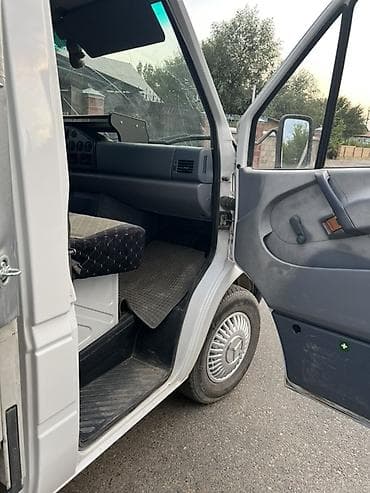 Грузовой фургон Mercedes‑Benz Sprinter тентованный - Кузов — 9