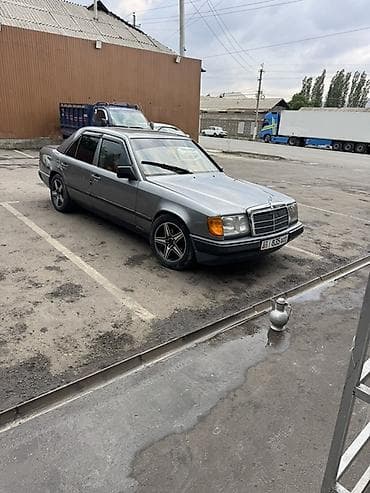 Mercedes-Benz W124: 1988 г., 2.3 л, Механика, Бензин, Универсал at lalafo.kg Mercedes-Benz W124: 1988 г., 2.3 л, Механика, Бензин, Универсал