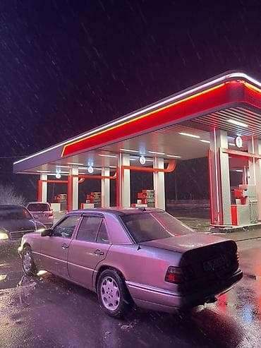 капот на rx330: Mercedes-Benz W124: 1994 г., 3.2 л, Автомат, Бензин, Седан — 2